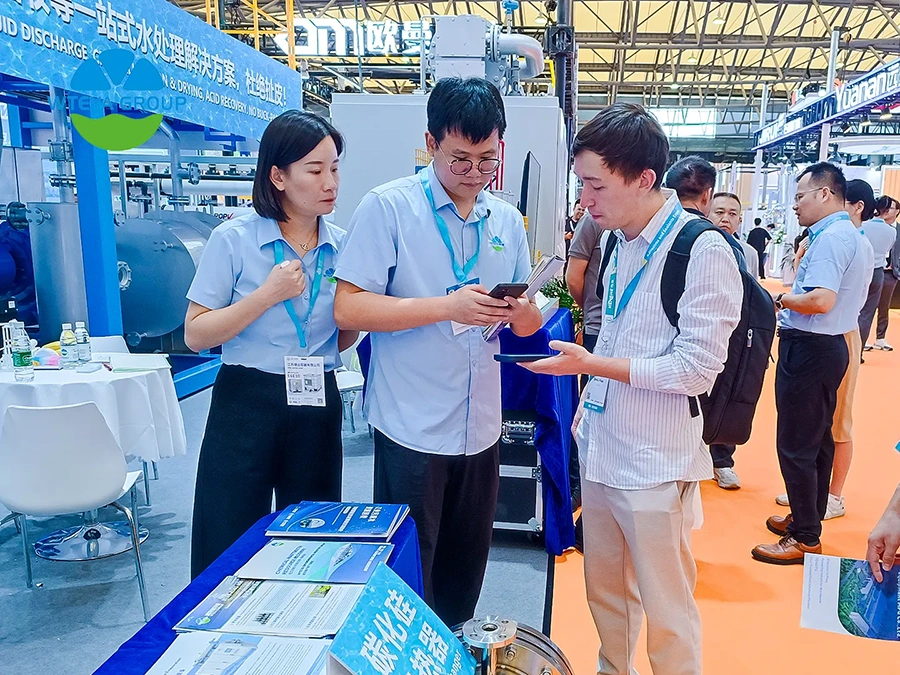 威特雅上海化工展现场